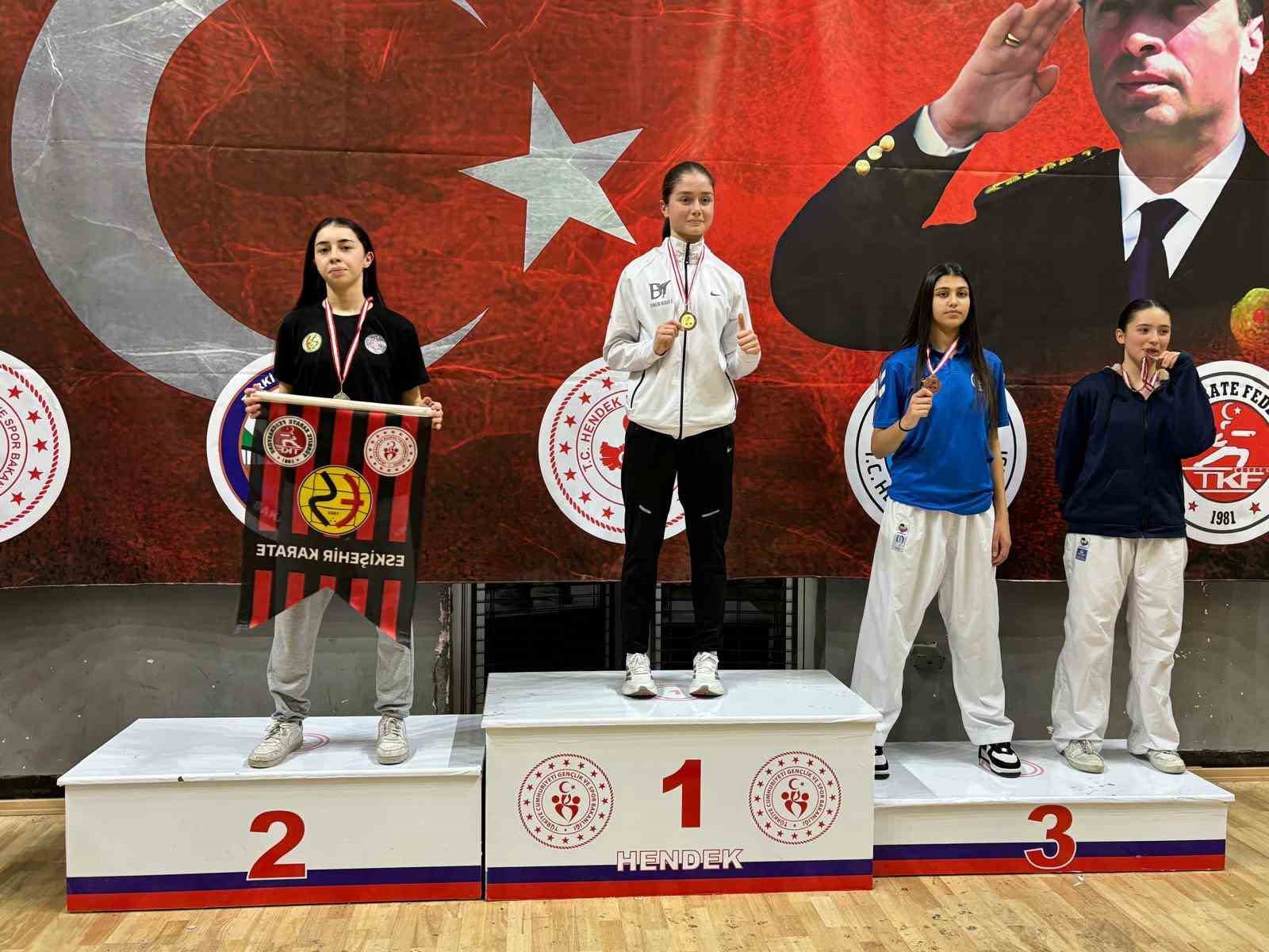 eskisehirli-sporculardan-sakaryada-basari