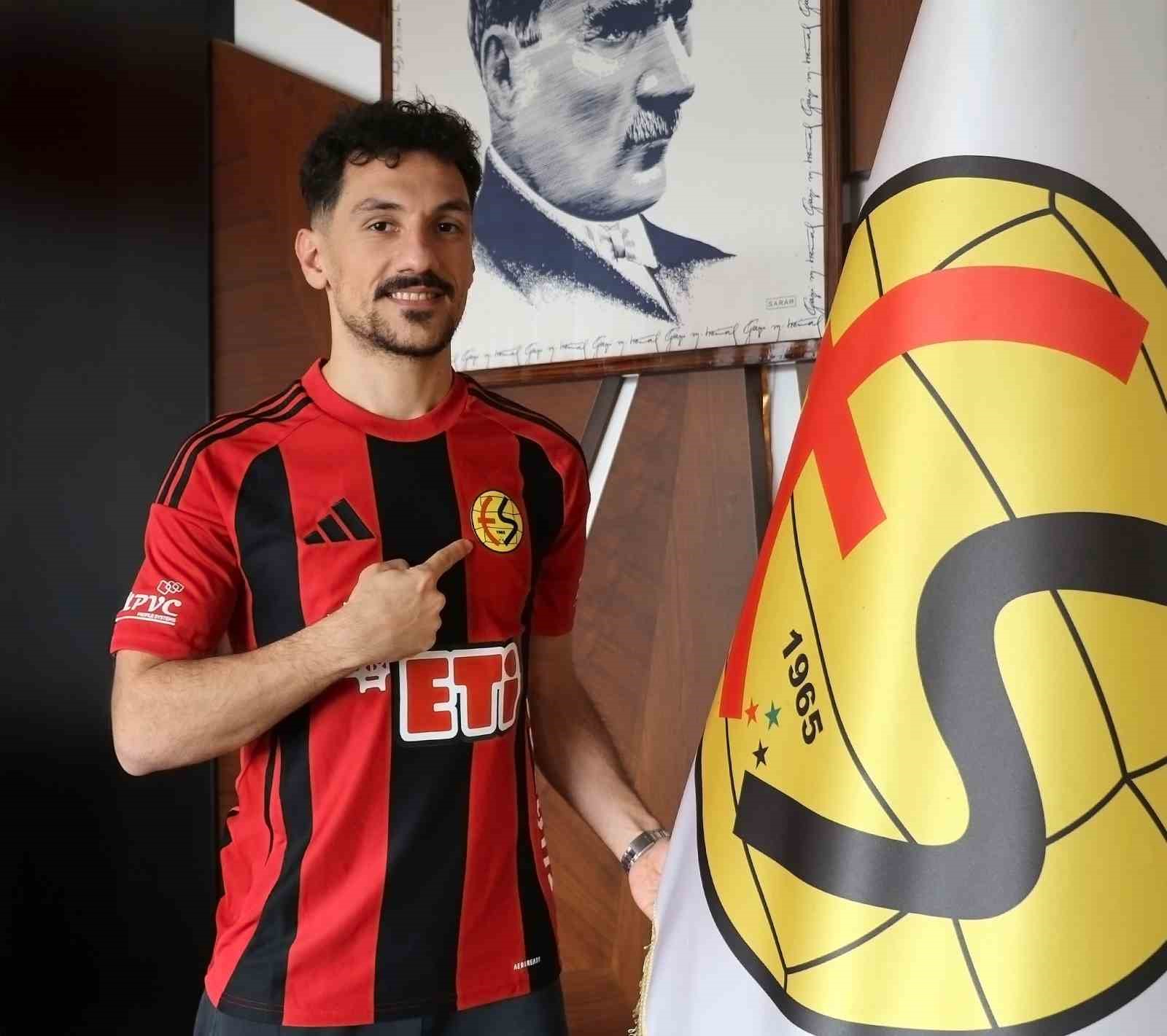 eskisehirspor-sol-bekine-kavustu-recep-pekgoz-imzayi-atti