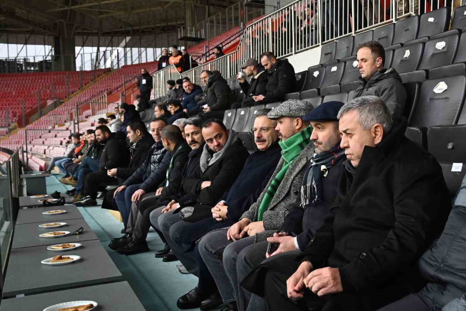 eskisehirspordan-vali-huseyin-aksoya-veda