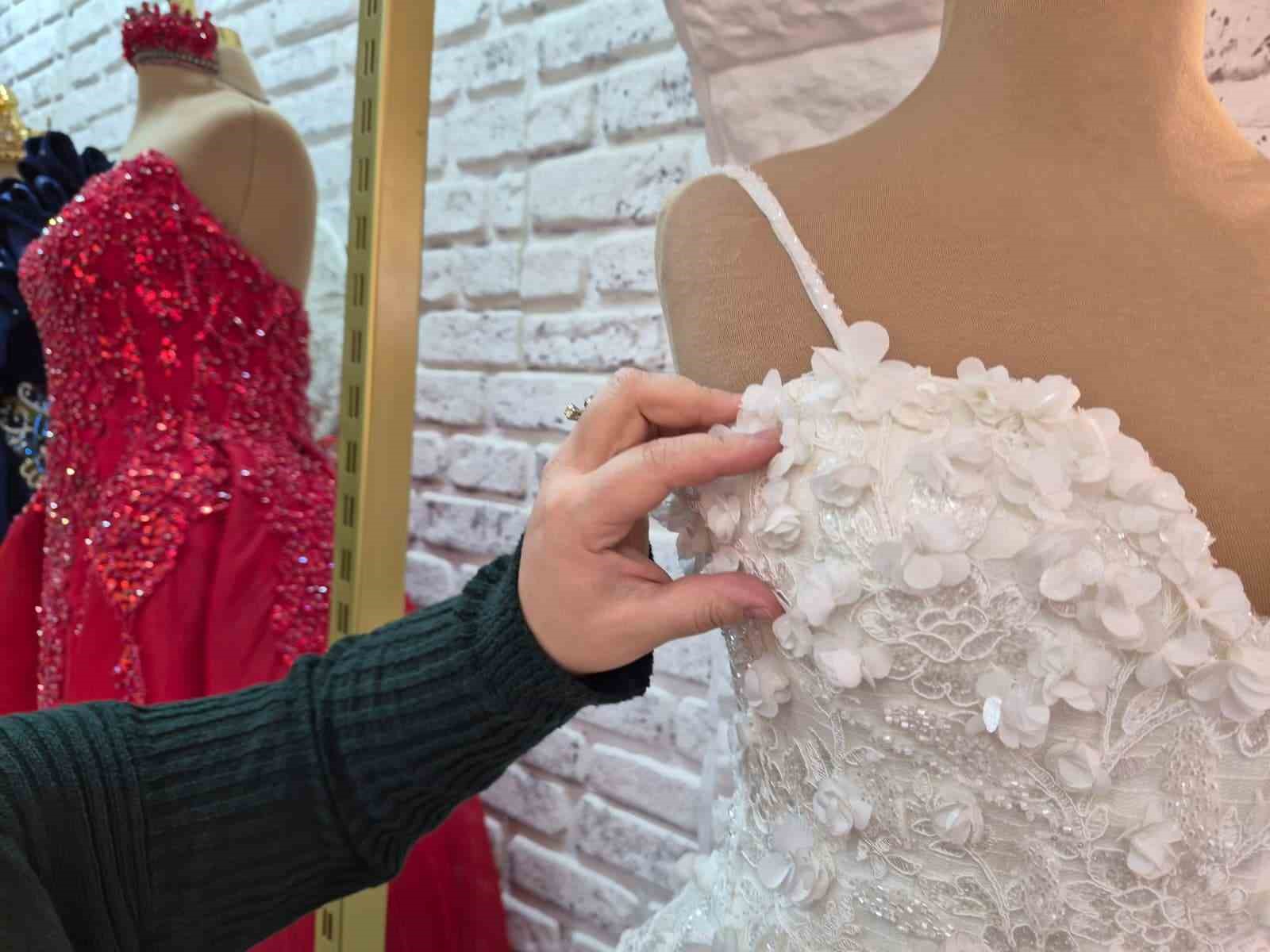 gelinlikciler-yaz-sezonunu-bekliyor