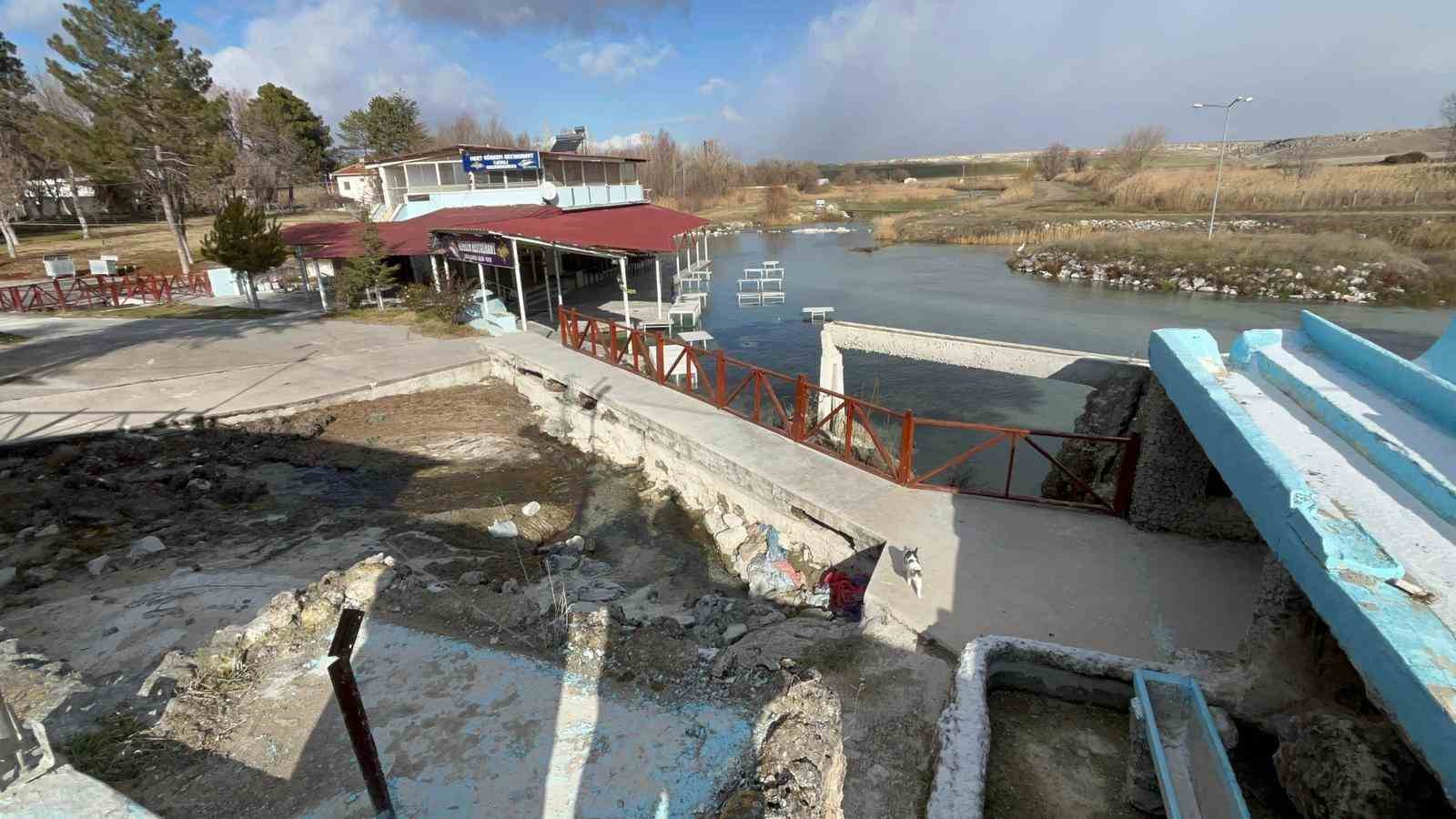 kuruyan-sakarya-nehrinin-dogdugu-nokta-da-dsinin-calismalari-devam-ediyor