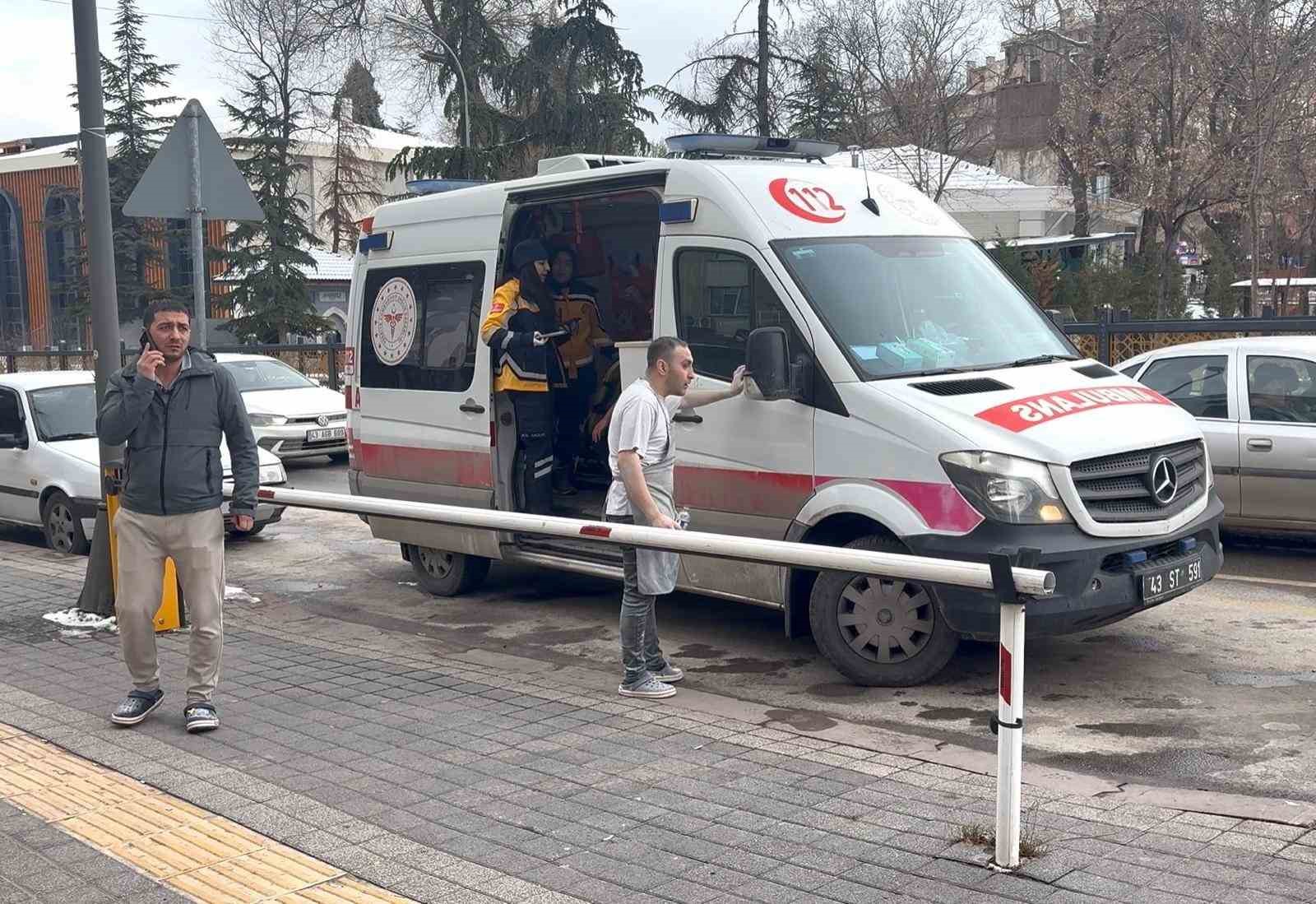 kutahyada-korkutan-yangin-3-kisi-dumandan-etkilendi