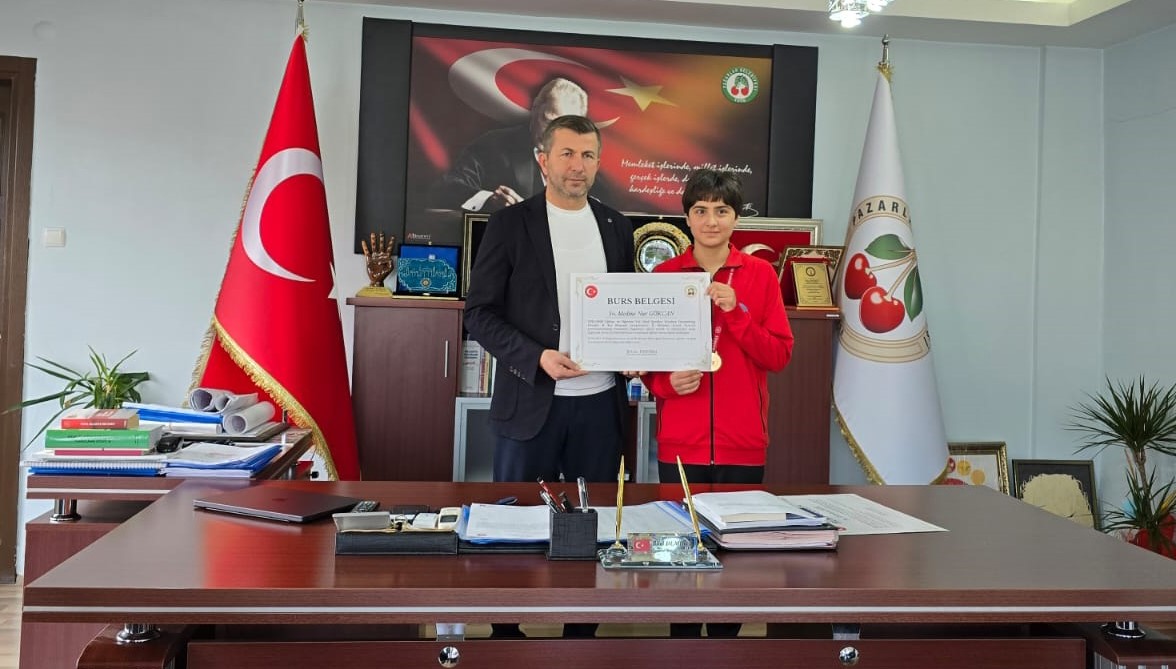 sampiyon-ogrencilere-oduller-ve-burs-mujdesi