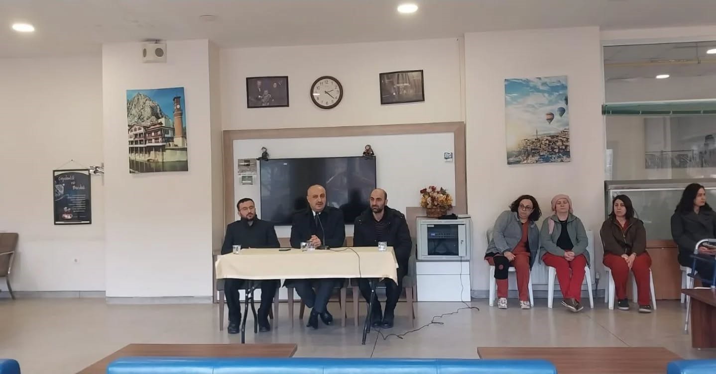 tepebasi-muftulugunden-huzurevine-anlamli-ziyaret