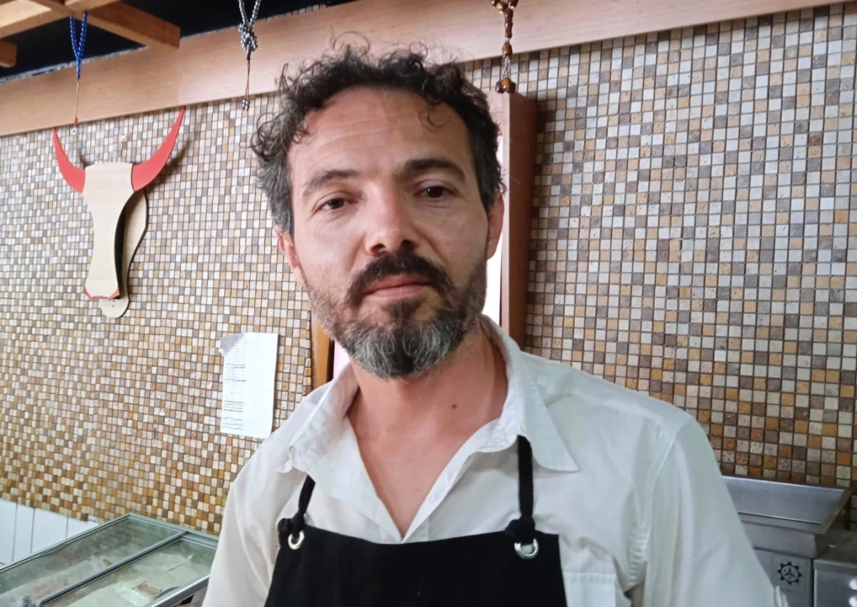 Vatandaşlar şarküterilerde en çok peynir ve zeytin çeşitlerine rağbet gösteriyor 