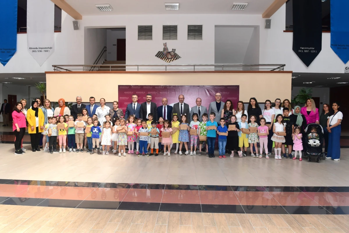 Anadolu Üniversitesi bayramlaşma töreninde bir araya geldi 
