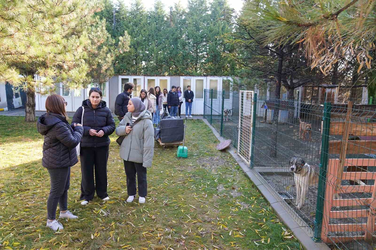 esogu-ogrencilerinden-dogal-yasam-merkezine-ziyaret