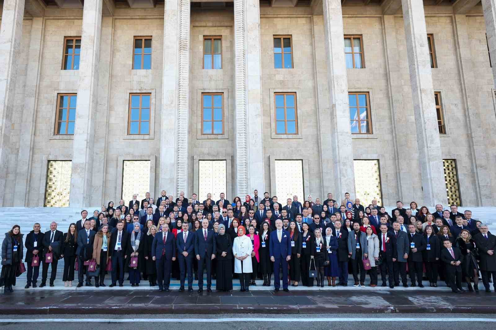 sadife-ogretmen-eskisehir-adina-baskentte-fidan-dikti