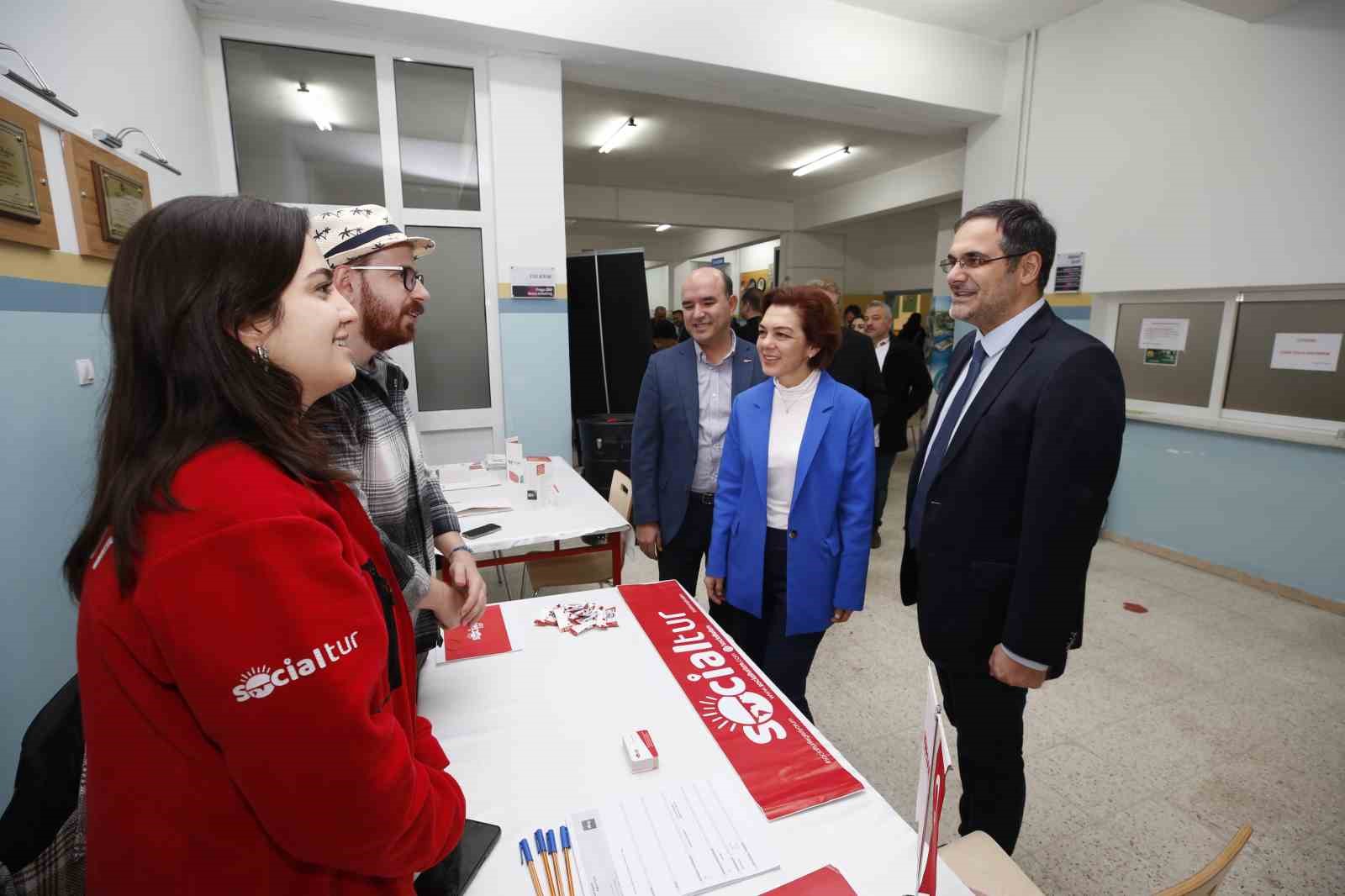 anadolu-universitesi-turizm-fakultesinde-6inci-kariyer-gunleri