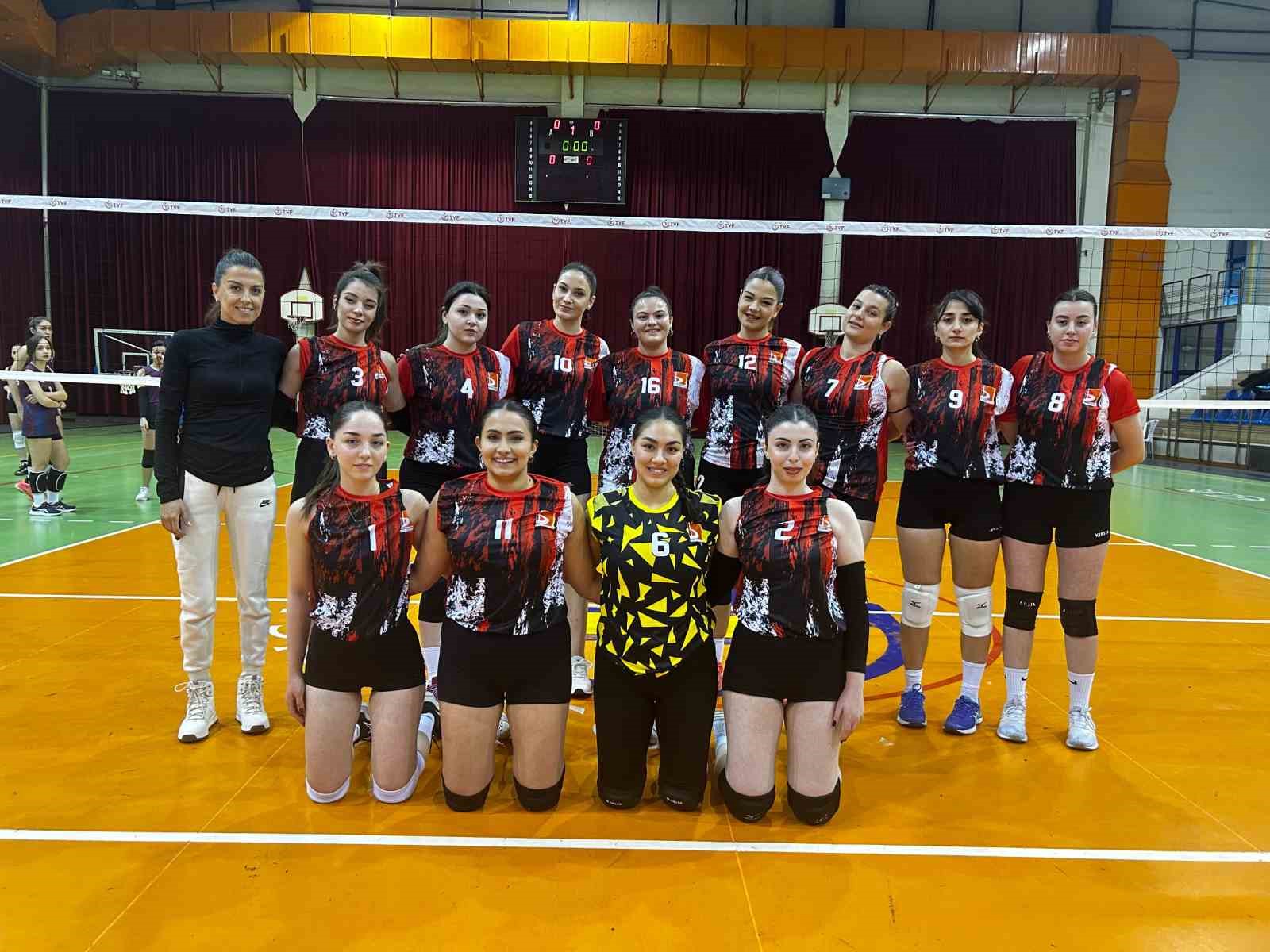 bseu-voleybol-takimlarindan-buyuk-basari