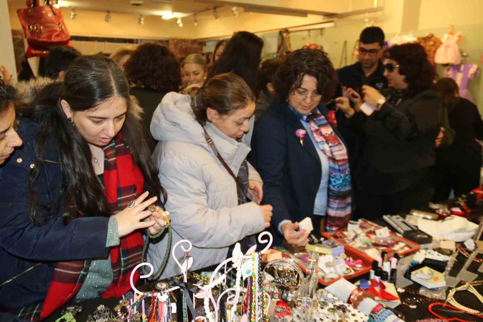 geleneksel-alisveris-senligi-ile-universiteli-kizlara-burs-fonu-olusturulacak