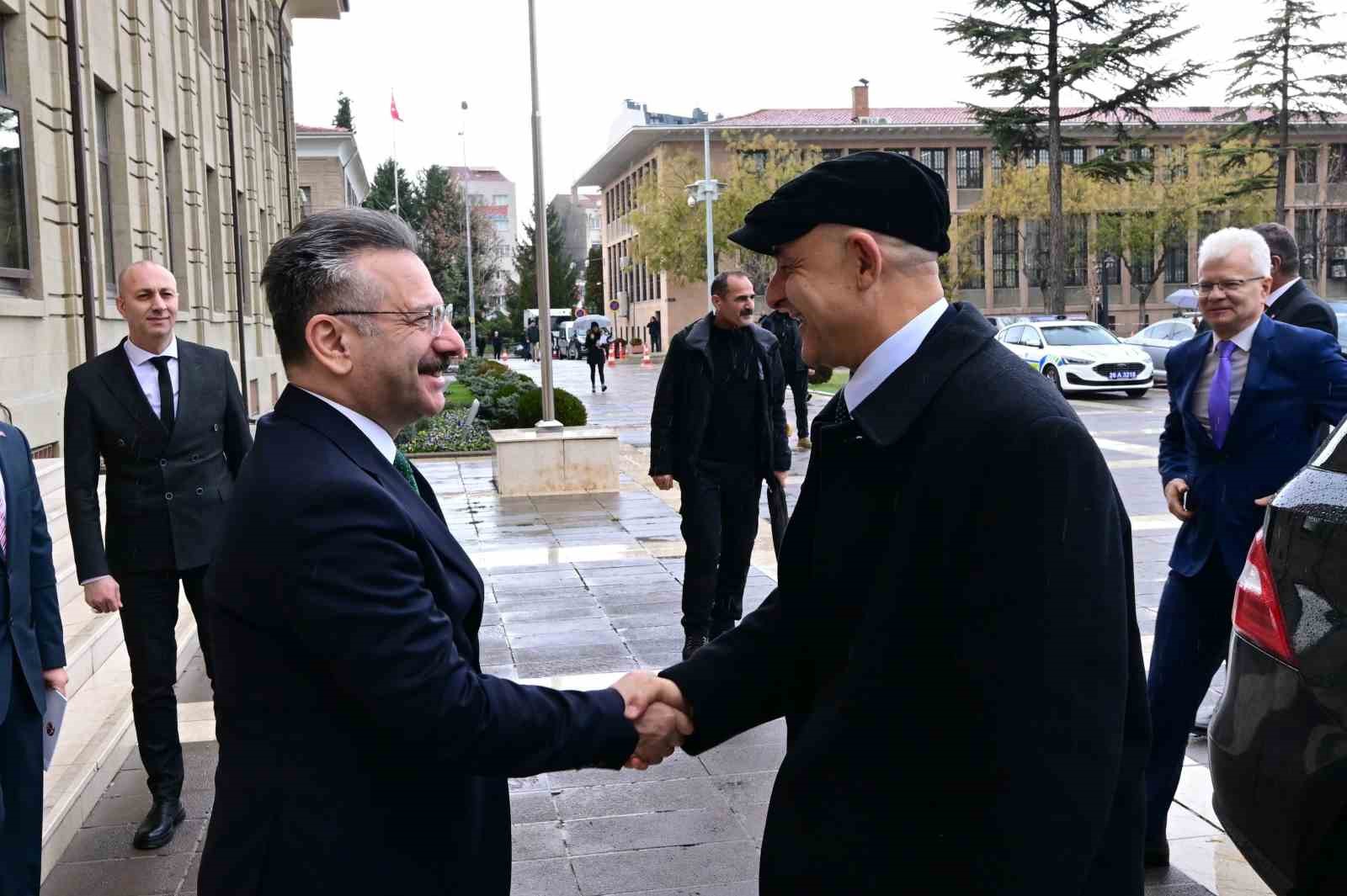 polonya-ve-litvanyanin-ankara-buyukelcilerinden-vali-aksoya-ziyaret