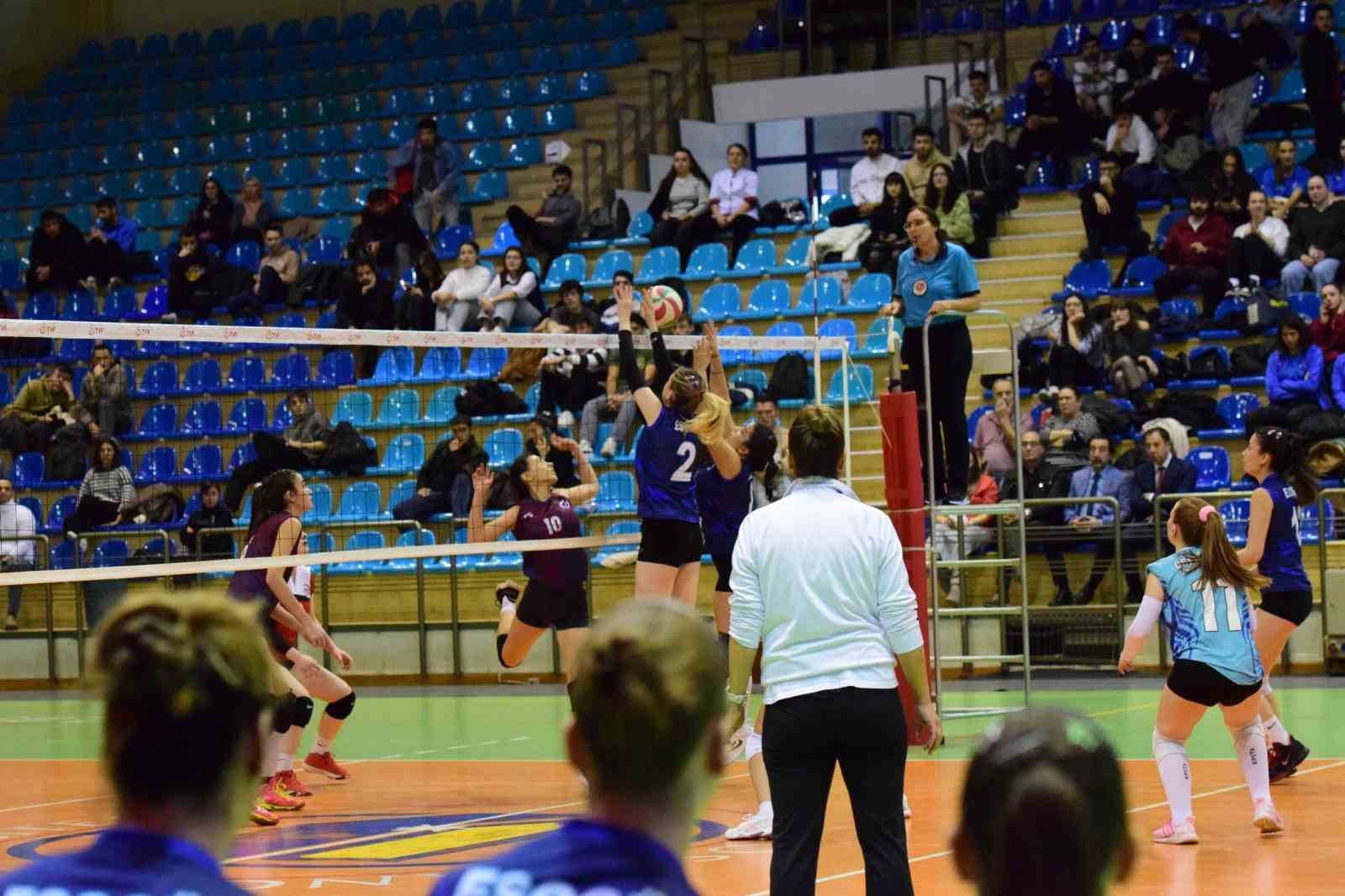 unilig-voleybol-bolgesel-lig-musabakalari-esogude-basladi