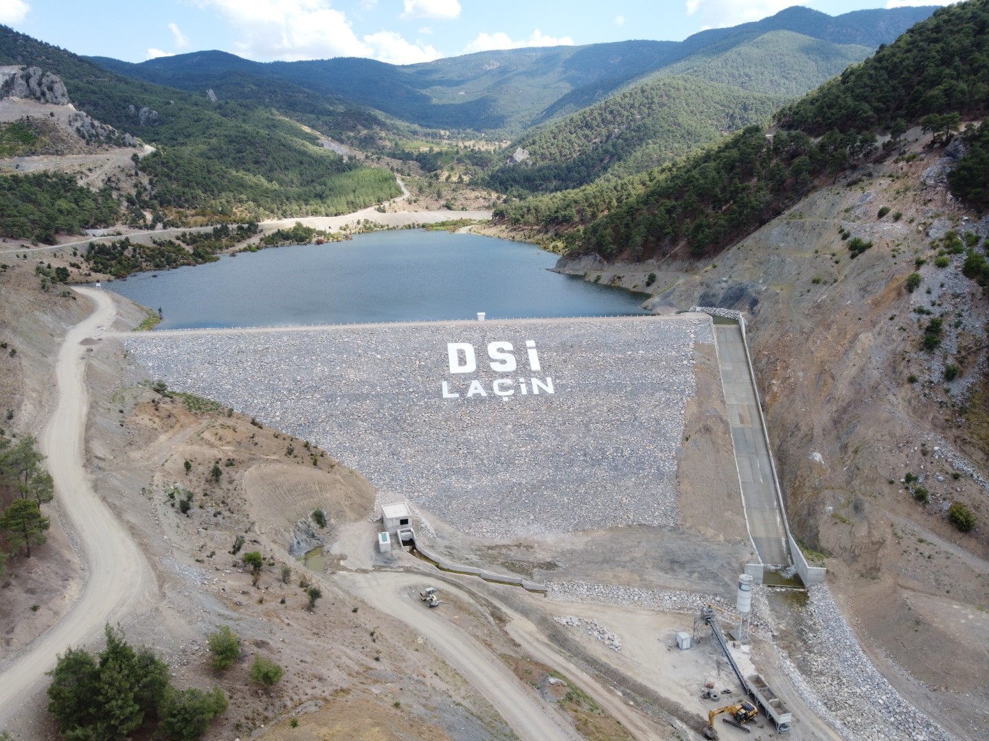 dsi-eskisehirde-emegi-berekete-donusturmeye-devam-ediyor