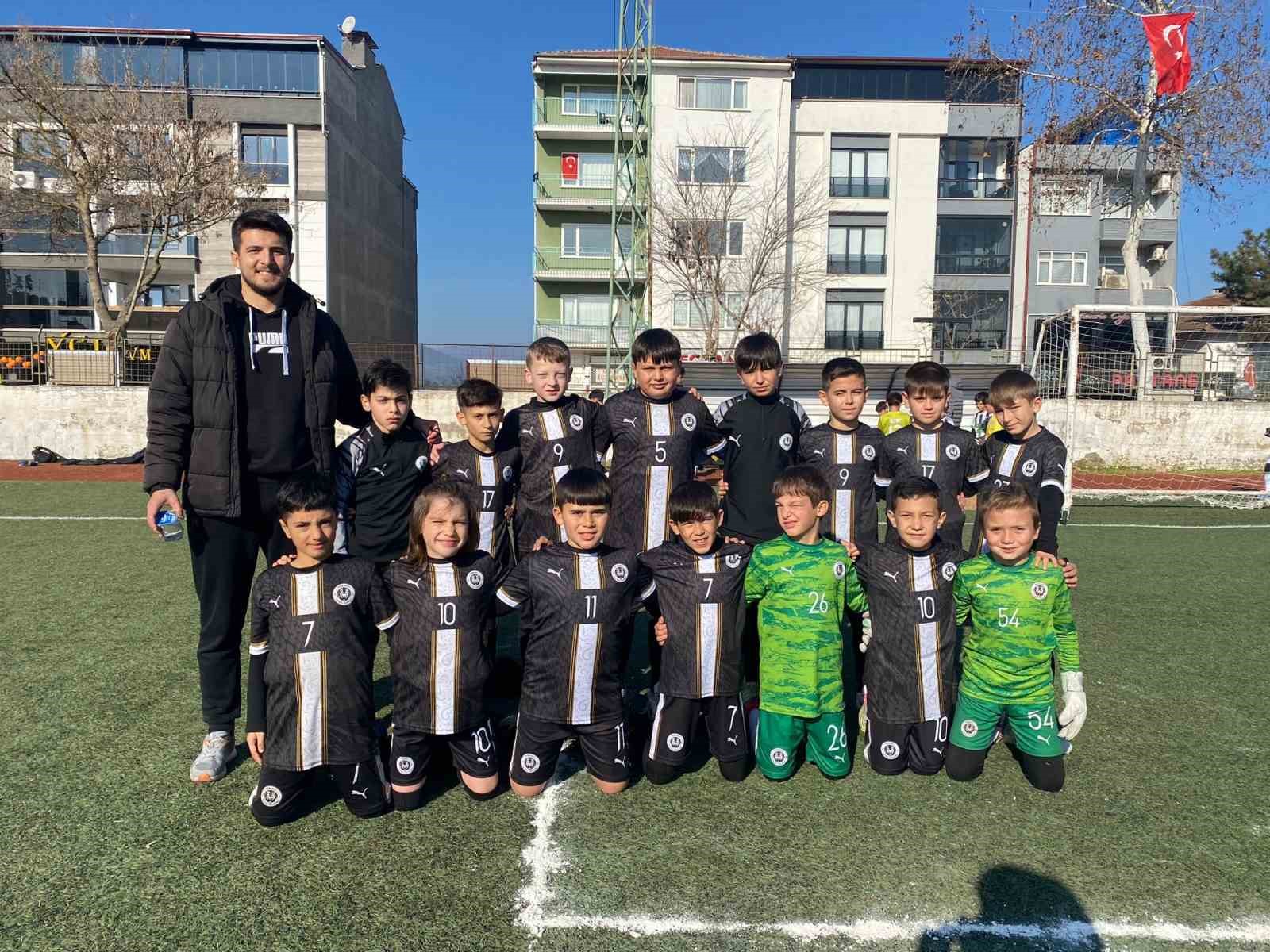 lefke-cup-u-10-turnuvasinda-futbola-doyuldu