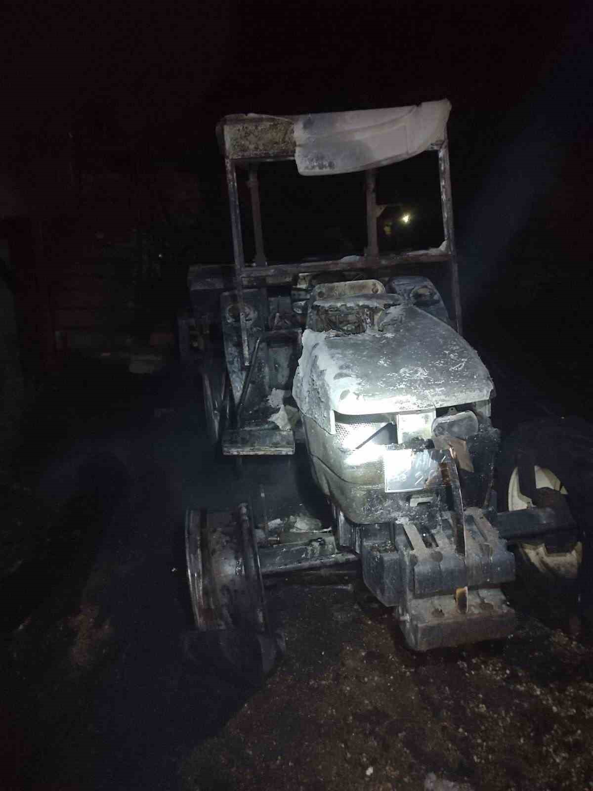 bilecikte-marangoz-atolyesinde-yangin-cikti