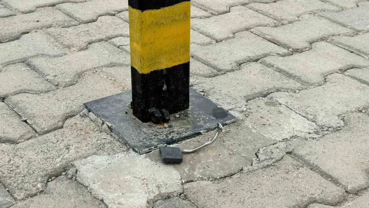 yeni-acilan-park-vandallarin-hedefi-oldu