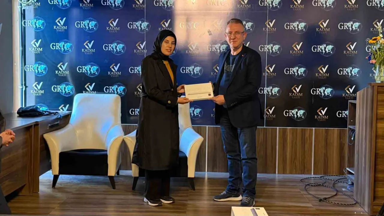 kutahyada-15-ogrenciye-tablet-destegi