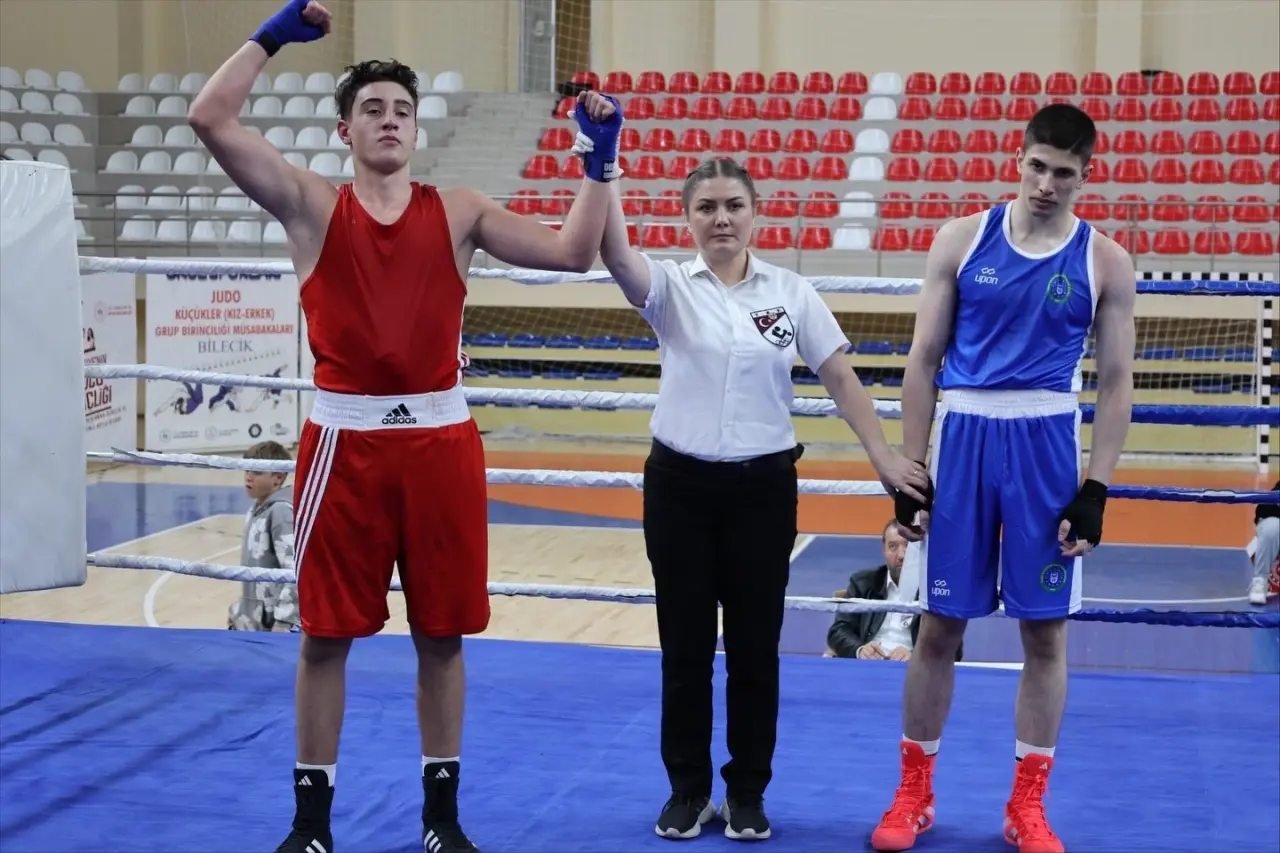 bilecikte-ataturk-kupasi-boks-musabakalari-tamamlandi