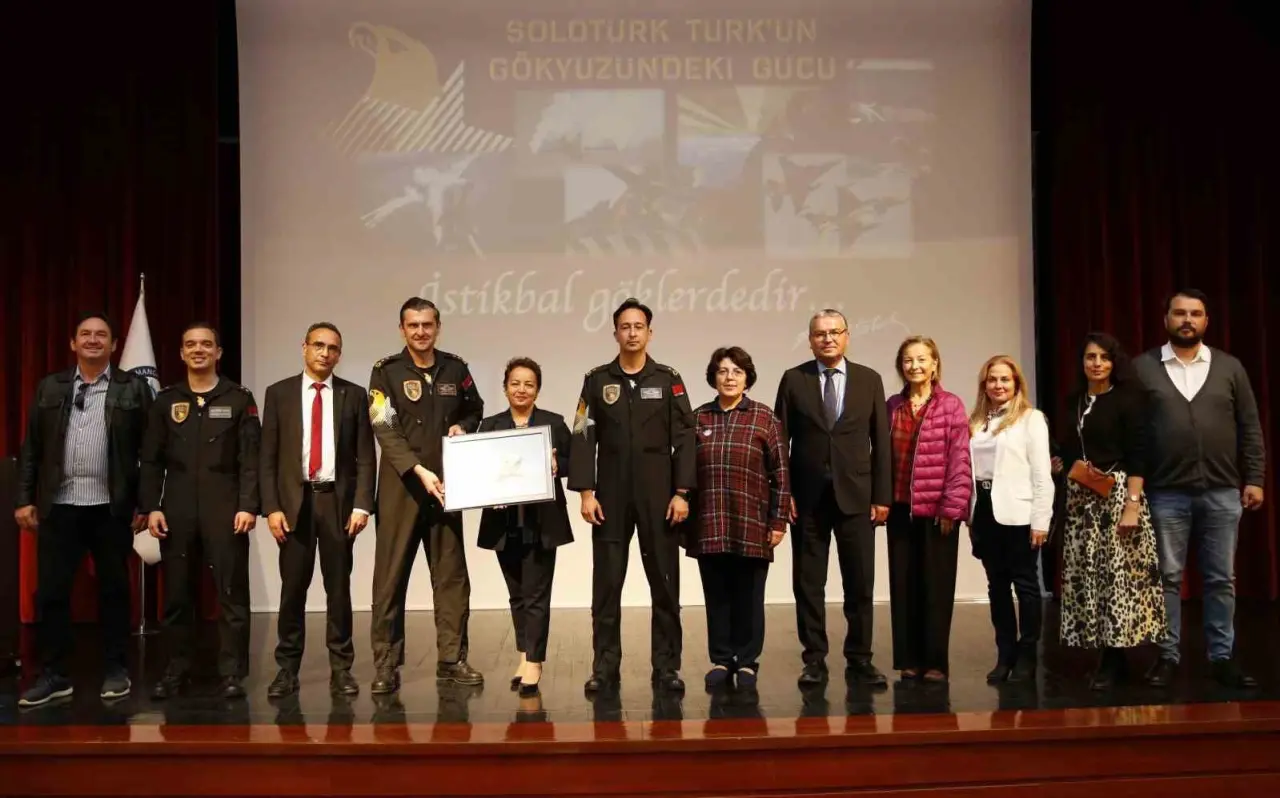 soloturk-gosteri-ekibi-esogu-ogrencileriyle-bulustu