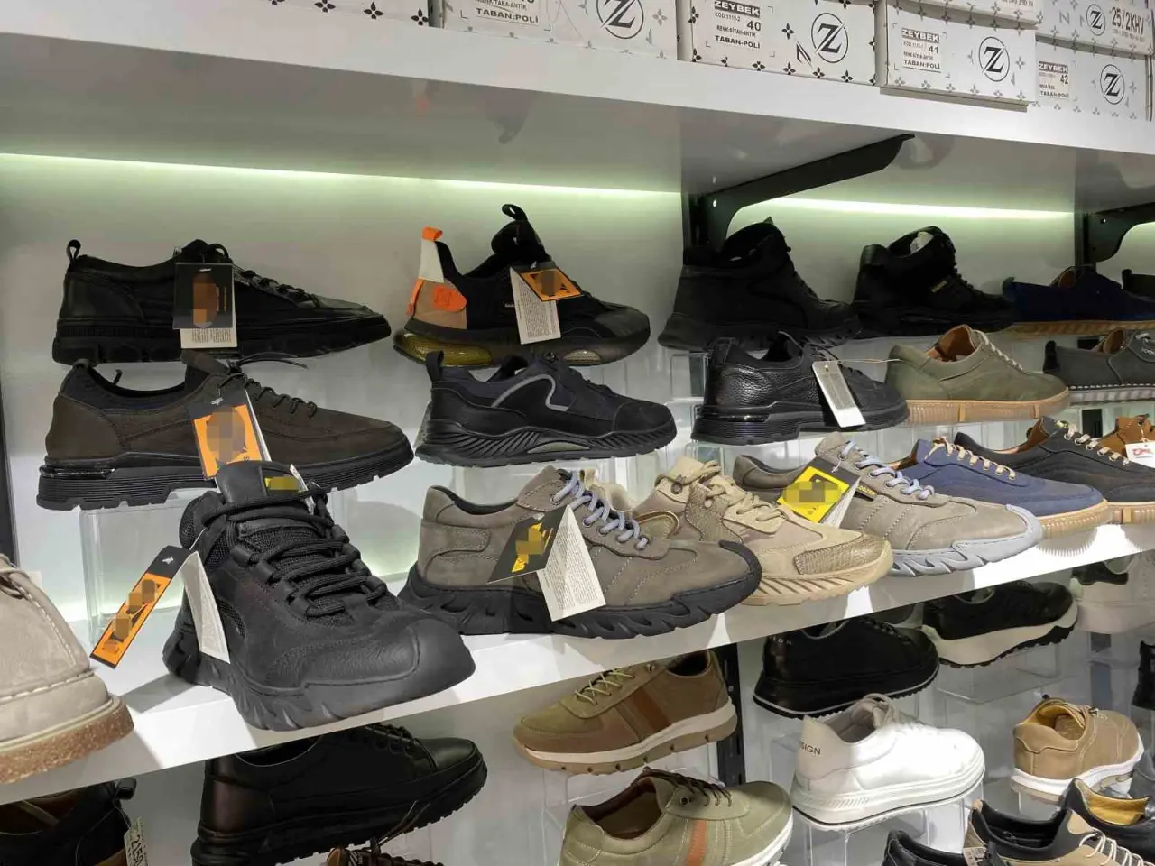 havalarin-sogumasiyla-birlikte-ayakkabi-tercihleri-degismeye-basladi