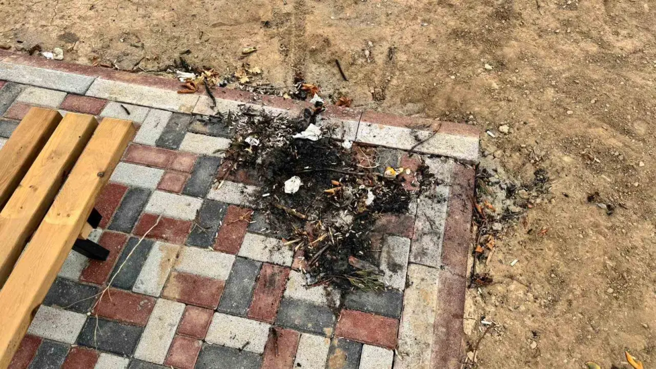 yeni-acilan-park-vandallarin-hedefi-oldu