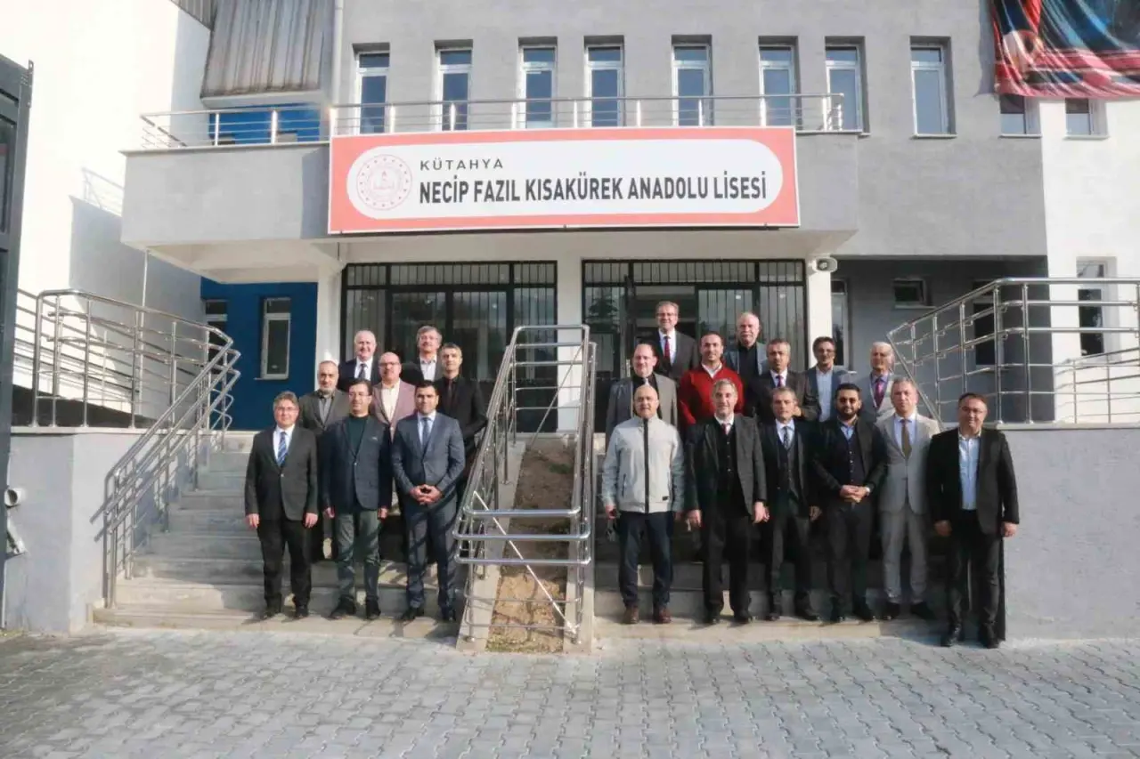 kutahyada-ozel-proje-uygulayan-okullar-degerlendirme-toplantisinda-bir-araya-geldi