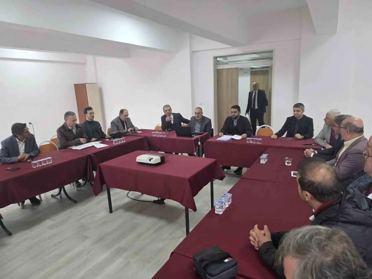 kutahyada-ozel-proje-uygulayan-okullar-degerlendirme-toplantisinda-bir-araya-geldi