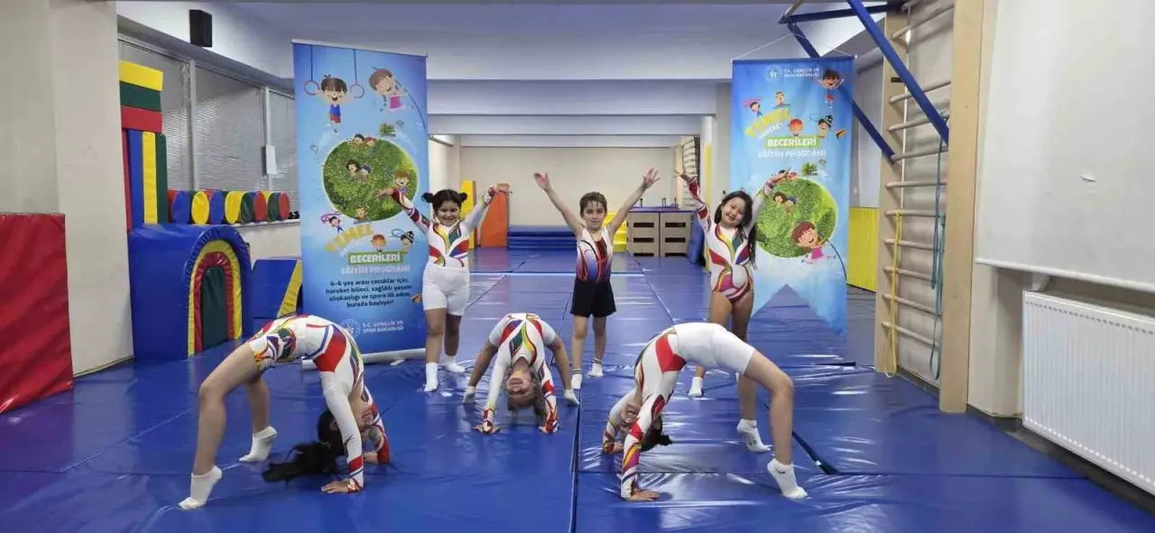 minik-sporcular-eglenerek-ogreniyor