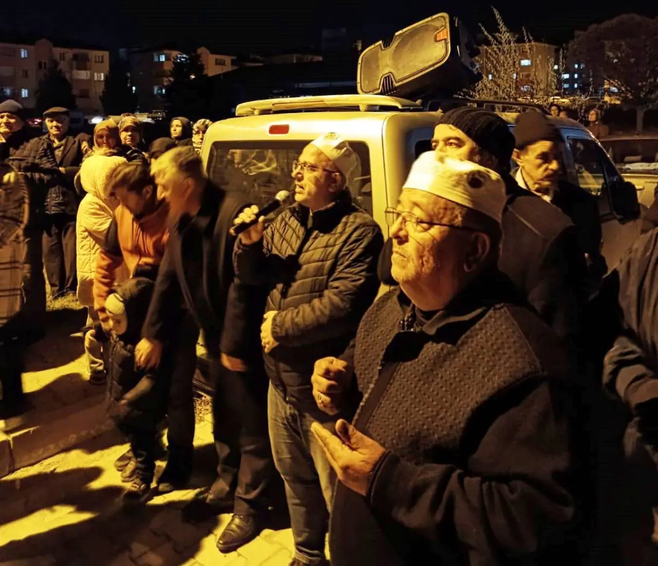 emette-45-umreci-dualarla-ugurlandi