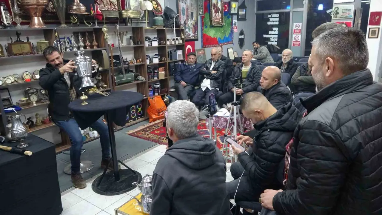 kutahyada-haftada-3-gun-antika-mezati-duzenleniyor