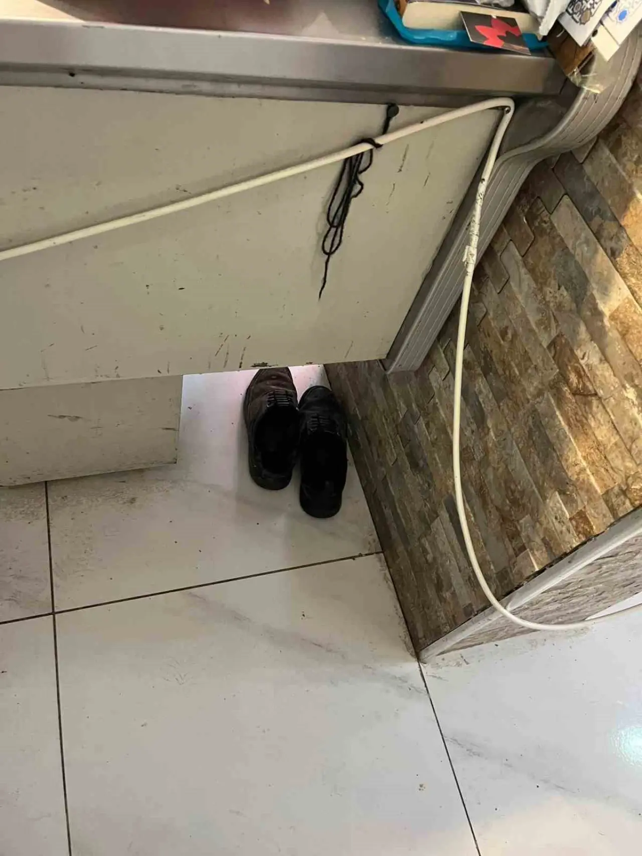 kasap-dukkaninin-uretim-bolumune-giren-zabitalar-sok-oldu