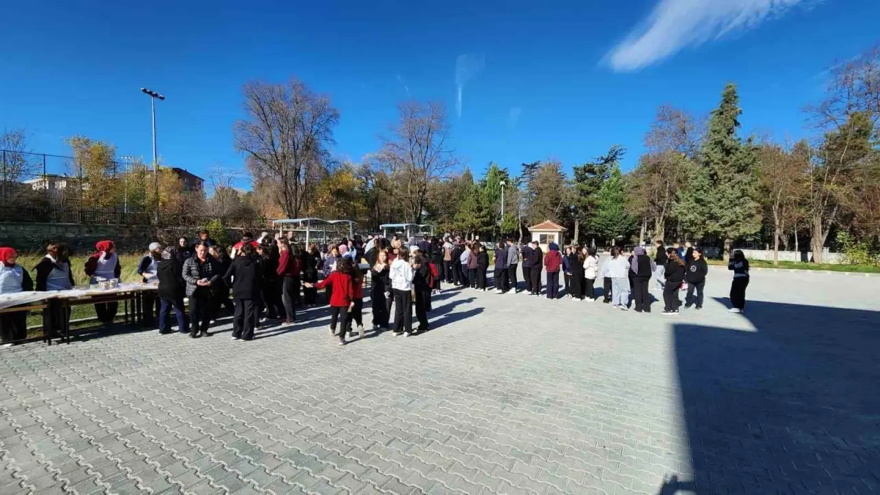 kutahya-kilicarslan-anadolu-lisesinden-gazzeye-destek