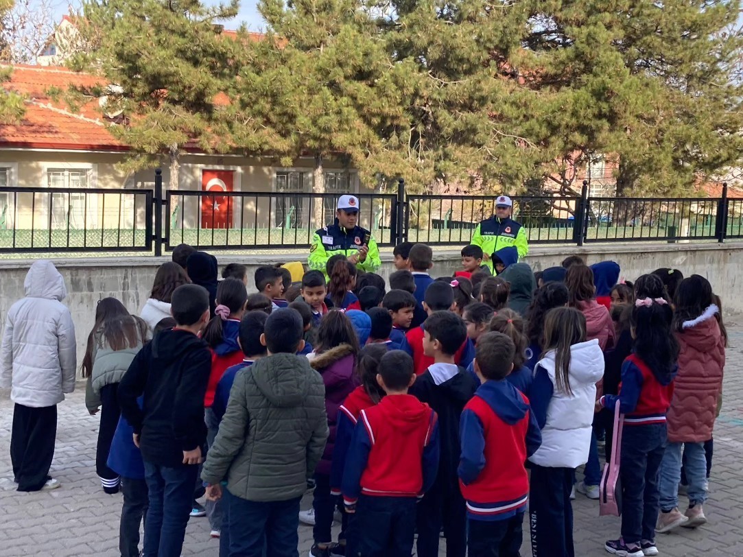 altintas-zafer-ilkokulunda-kan-bagisi-kampanyasi