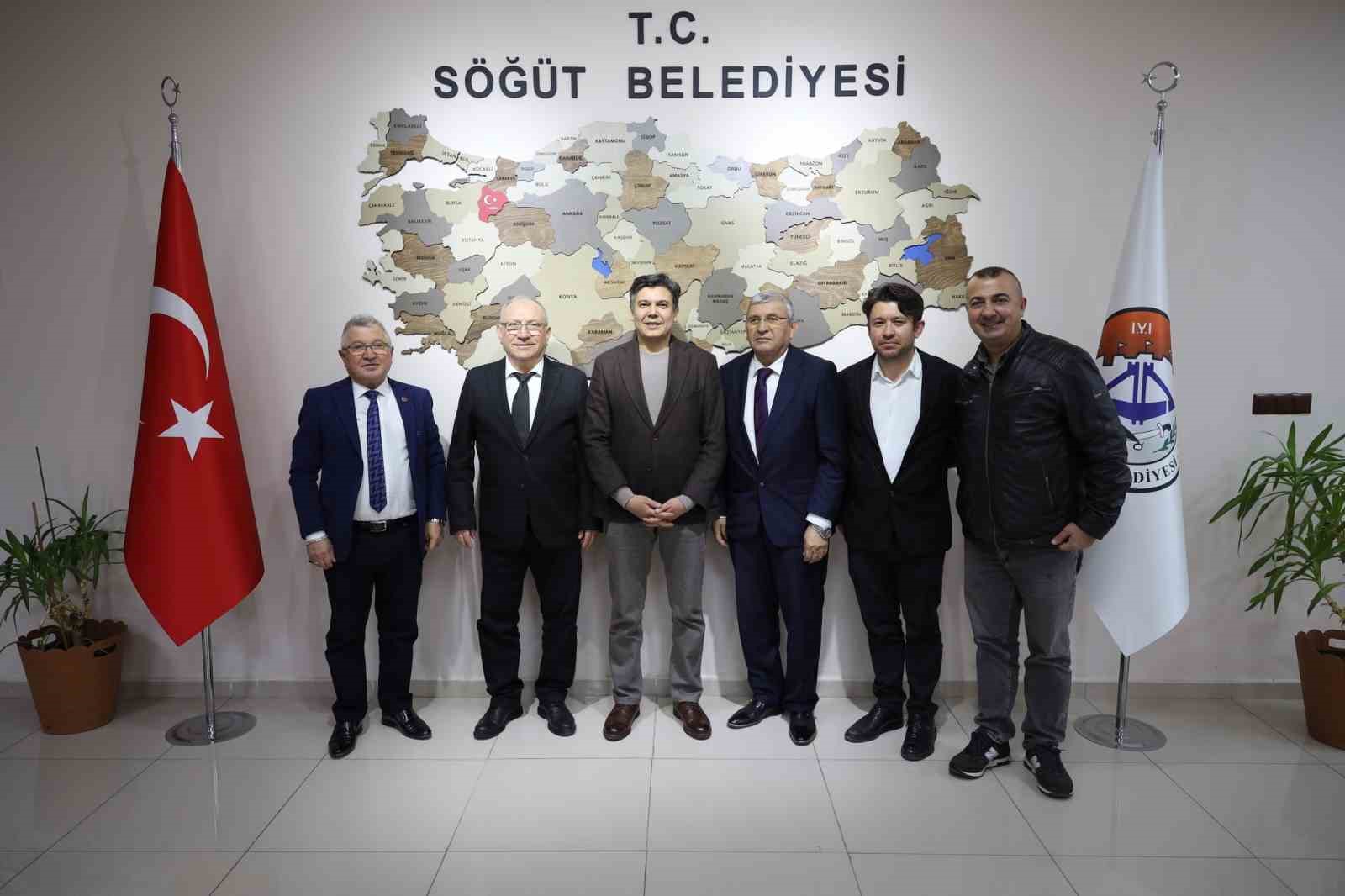 baskan-durguta-onursal-uyelik-plaketi