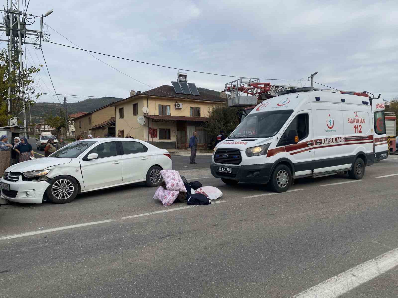 bilecikte-meydana-gelen-trafik-kazasinda-2si-cocuk-5-kisi-yaralandi