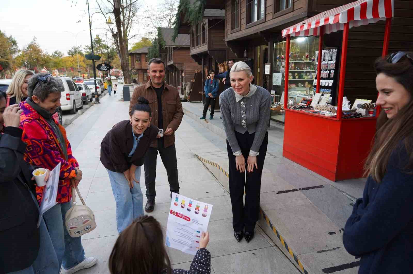 bilecikte-sanat-sokagi-yilbasi-carsisi-icin-hazirliklar-basladi