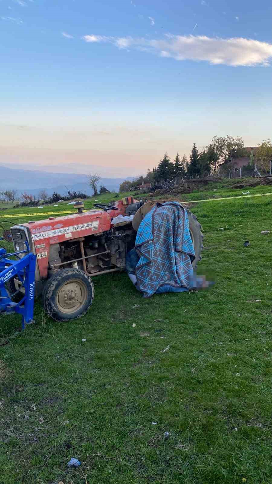 bilecikte-traktorun-altinda-kalan-yasli-adam-hayatini-kaybetti