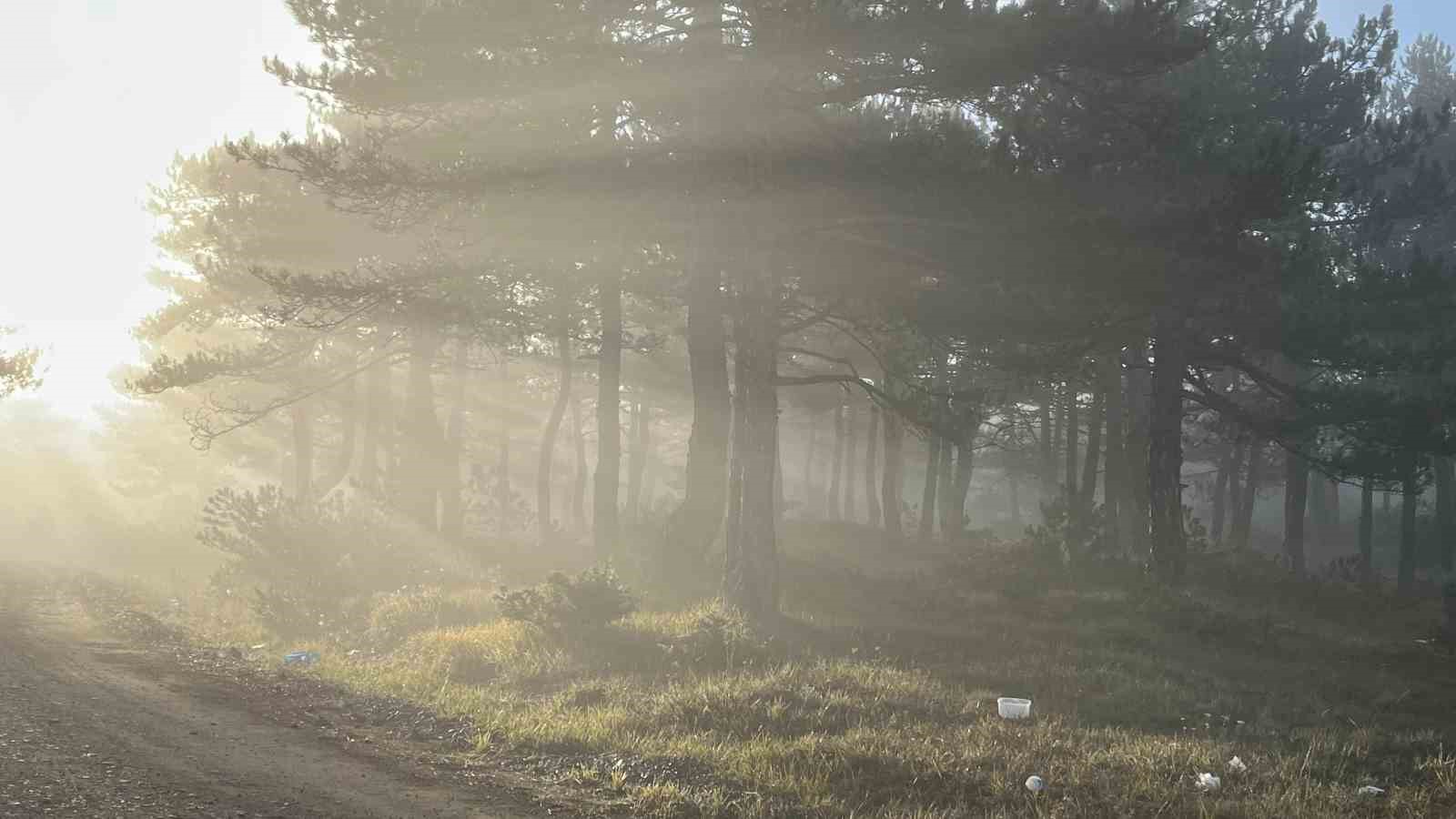 bozdag-zirvesindeki-sis-manzarasi-hayran-birakti