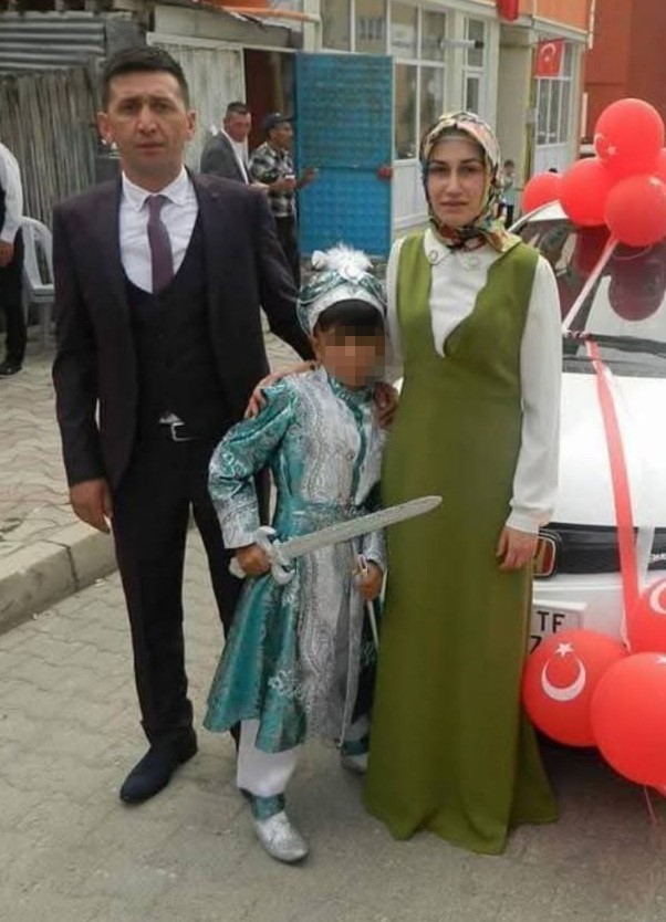 esi-tarafindan-oldurulen-kadin-son-yolculuguna-ugurlandi