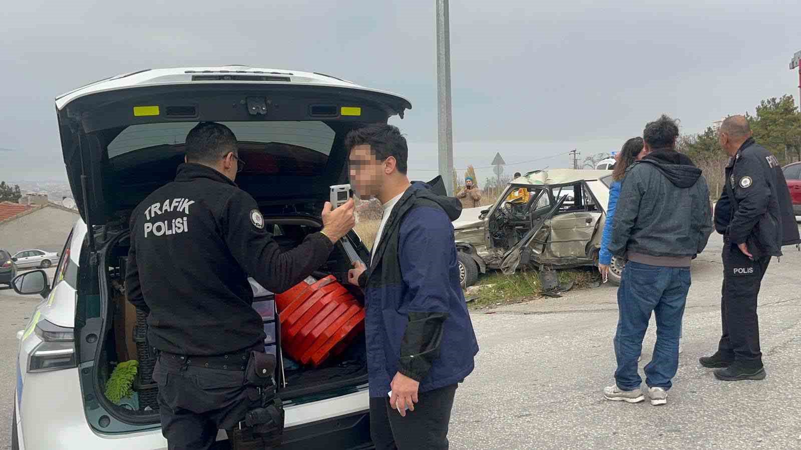 eskisehirde-feci-kaza-2-agir-yarali