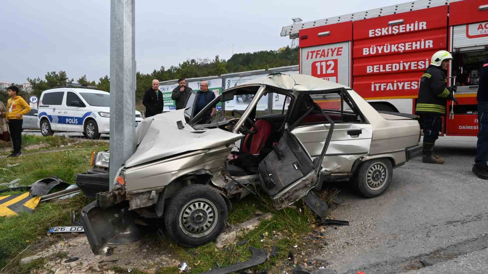 eskisehirde-feci-kaza-2-agir-yarali
