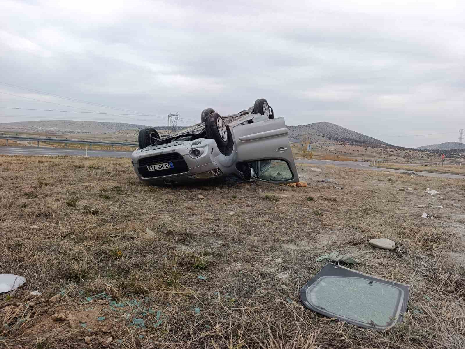 hafif-ticari-araclarin-carpistigi-kaza-7-kisi-yaralandi