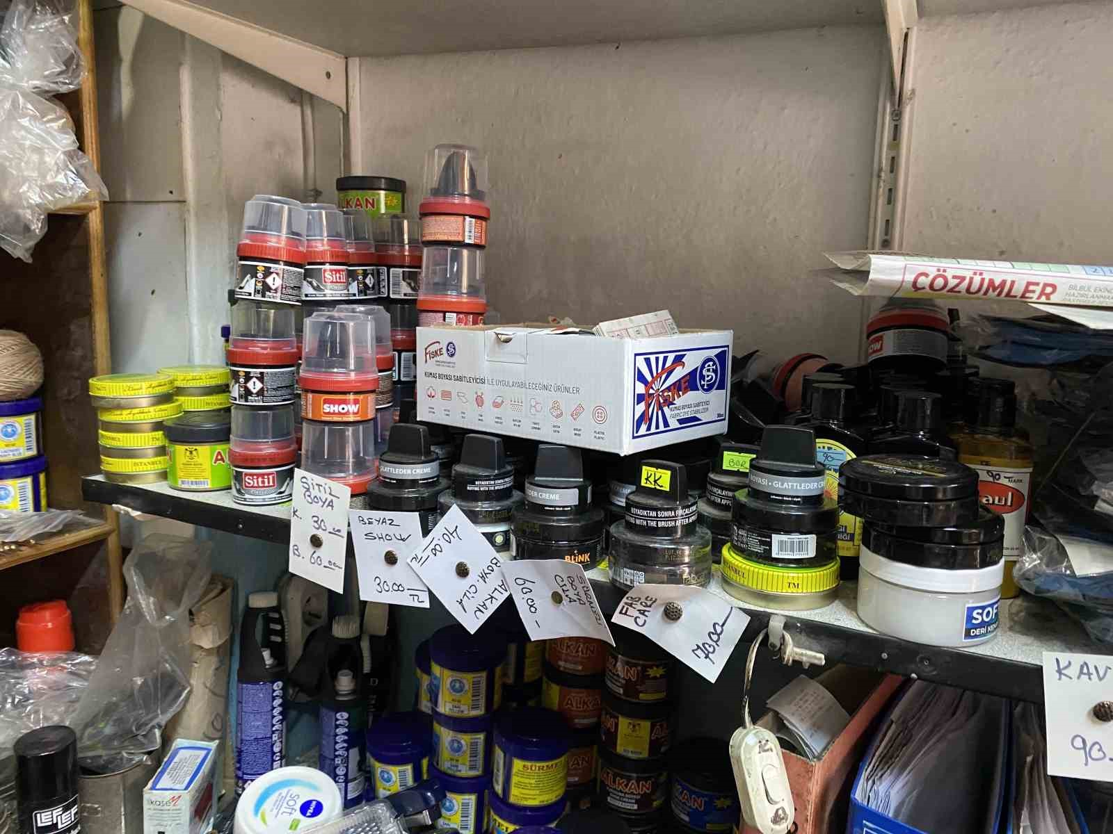 havalarin-sogumasiyla-birlikte-ayakkabi-tercihleri-degismeye-basladi