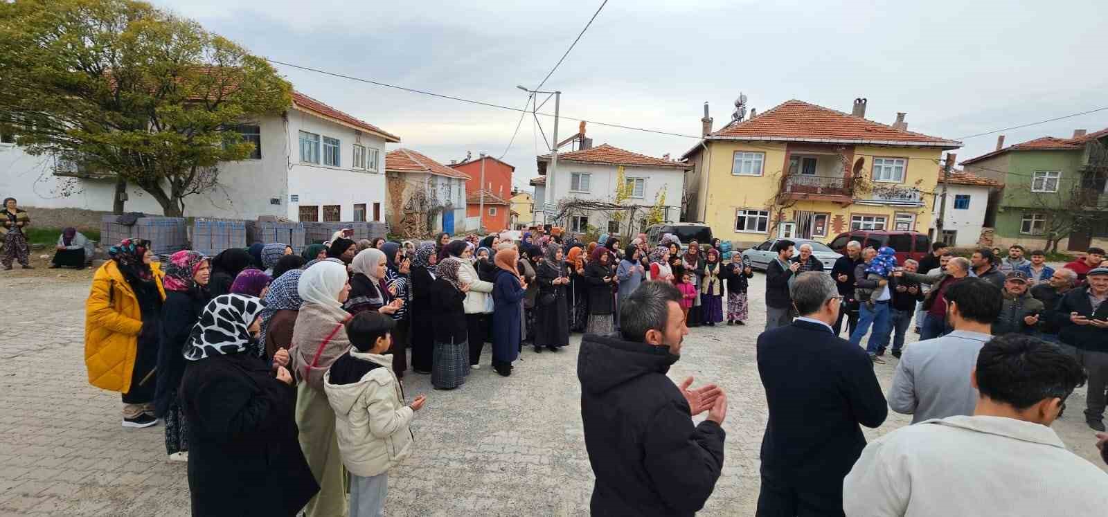 hisarcikta-36-kisilik-umre-kafilesi-kutsal-topraklara-ugurlandi