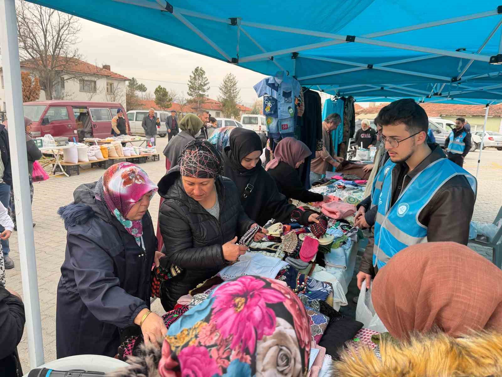 kirkada-geliri-gazzeye-ulastirmak-amaci-ile-hayir-carsisi-acildi