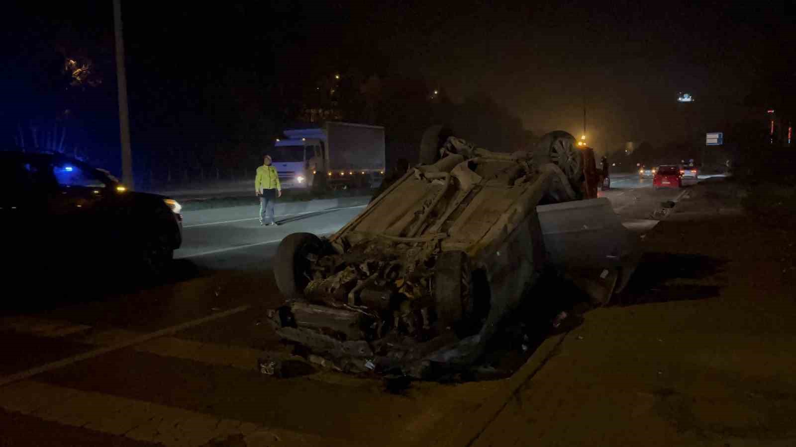 kontrolden-cikan-arac-aydinlatma-diregini-devirip-karsi-yone-gecti