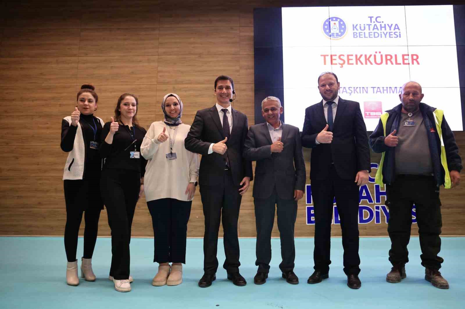 kutahya-belediyesinden-personeline-etkili-iletisim-davranis-bicimleri-egitimi