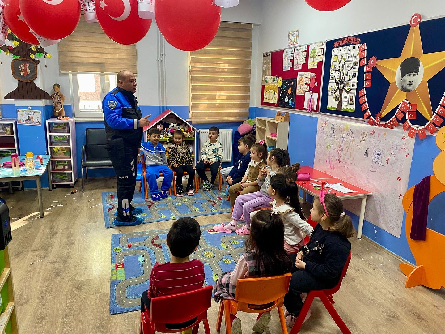 kutahya-il-emniyet-mudurlugunden-ogrencilere-guvenlik-egitimi