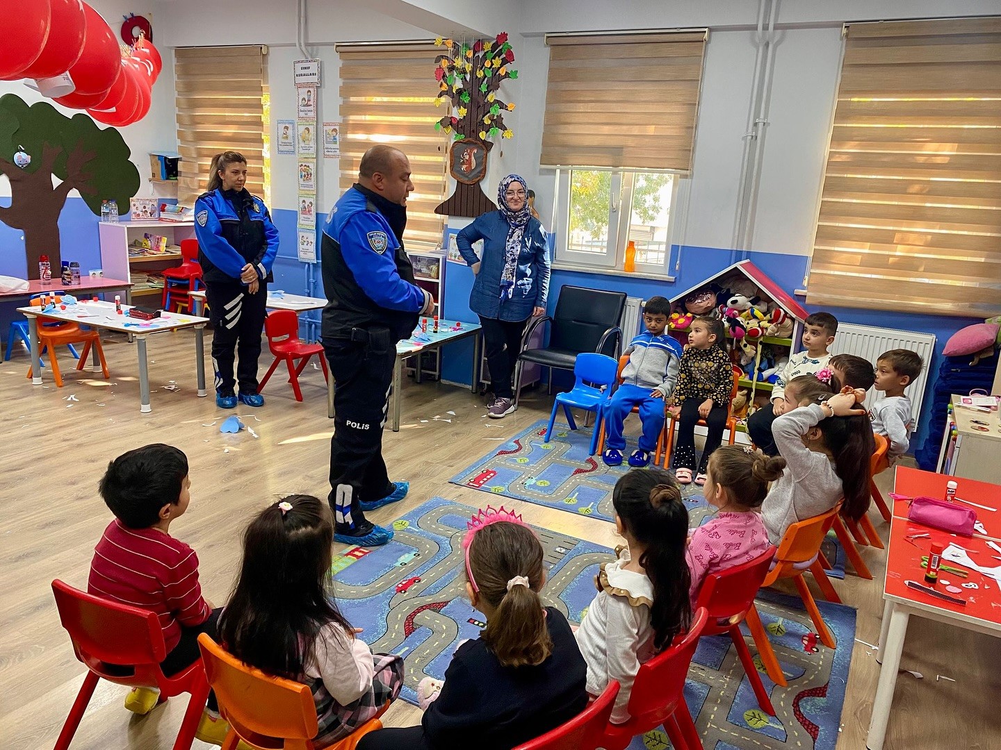 kutahya-il-emniyet-mudurlugunden-ogrencilere-guvenlik-egitimi